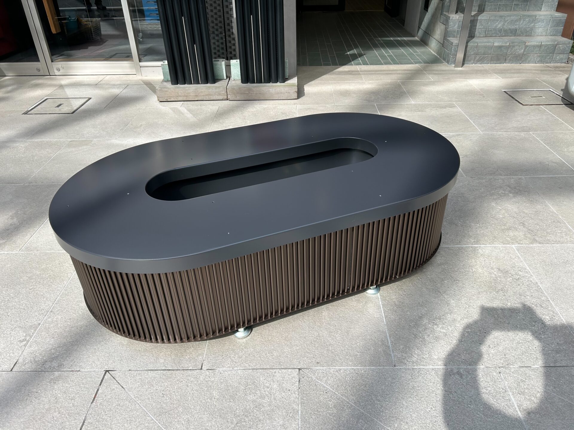 ステンレス焼付塗装 側面スパンドレル貼り